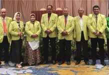 Prodi Pendidikan Akuntansi Fakultas Ekonomi dan Bisnis UNM Raih Akreditasi Unggul FOTO: Dekan FEB UNM Bapak Prof. Dr. Drs. H. Thamrin Tahir, M.Si. beserta TIM Borang, dosen-dosen, civitas akademika.
