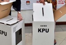 Pertimbangan KPU Kembali Gunakan Kardus Dibanding Aluminium Foto: KPU Pastikan Pemilu 2024 Akan Gunakan Kotak Suara Bahan Kardus (Foto: Antara/Darwin Fatir)