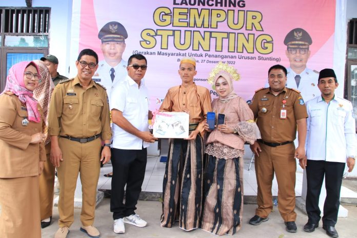 FOTO: Bupati Andi Muchtar Ali Yusuf dan Wakil bupati Bulukumba Andi Edy Manaf melaunching 'Gempur Stunting' atau Gerakan Masyarakat aksi parade motor mendistribusikan paket gizi ke lokasi sasaran.