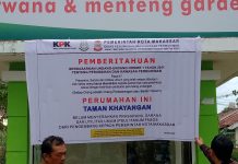 Belum Diserahkan, Pemkot Makassar Segel PSU di Perumahan Taman Khayangan Tanjung Bunga FOTO: Papan bicara penyegelan PSU di Perumahan Taman Khayangan Tanjung Bunga, Kecamatan Tamalate, Kota Makassar.