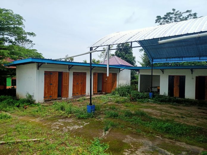 FOTO: Kondisi bangunan kuliner terbengkalai di Kelurahan Jawi-Jawi Kecamatan Bulukumpa, Kabupaten Bulukumba. (ist)