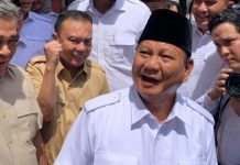 Prabowo: Kalau Mau Pisah, Pisah yang Baik, Silahkan! Sindir Sandi? FOTO:: Ketua Umum Partai Gerindra Prabowo Subianto usai peresmian Kantor Bappilu Gerindra, Jalan Letjen S. Parman, Kavling 7-8 Slipi, Jakarta Barat, pada Sabtu siang (7/1)