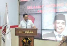 Bertandang Ke Markas DPC Gerindra Makassar, ini Arahan AIA FOTO: Ketua Dewan Pimpinan Daerah (DPD) Gerindra Sulsel, Andi Iwan Darmawan Aras bertandang ke Kantor DPC Gerindra Kota Makassar, Jl Raya Pendidikan, Makassar, Senin (9/1/2023).
