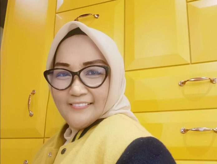 FOTO: Pemehati Sosial Warni Saharuddin