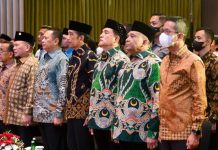 Coblos Gambar Partai di Pemilu 2024, PBB Uji Materi UU Pemilu 2017 di MK Sebagai Pihak Terkait FOTO: Ketua Umum PPB Yusril Ihza Mahendra saat mendampingi Presiden Jokowi membuka Rapat Koordinasi Nasional dan Musyawarah Dewan Partai Bulan Bintang (PBB), Rabu (11/01/2023), di Ballroom eL-Royal Hotel, Kelapa Gading, Jakarta.