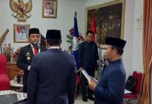 Gubernur Lantik Pejabat Sekprov Sulsel di Mess Penghubung, ini Kata Pengamat FOTO: Pelantikan Andi Aslam Patonangi sebagai Pj Sekprov Sulsel, di Mess Pemprov Sulsel, Kantor Penghubung Pemda Sulsel, Menteng, Kota Jakarta Pusat, Daerah Khusus Ibukota Jakarta. (Foto: tangkapan layar)