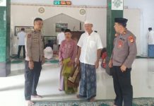Polsubsektor Parigi Polres Gowa Gelar Jumat Curhat Dengarkan Saran dan Aspirasi Warga FOTO: Iptu Sulaiman Tahir, SE Kepolisian Sub Sektor Parigi menggelar kegiatan "Jumat Curhat" bersama warga di wilayah Kecamatan Parigi, Kabupaten Gowa, Jumat (13/1/2023).