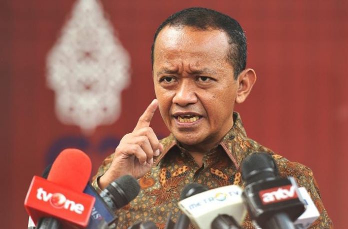 FOTO: Menteri Investasi/Kepala Badan Koordinasi Penanaman Modal (BKPM) Bahlil Lahadalia usai menghadiri Ratas mengenai Pengembangan Ekosistem Kendaraan Listrik, di Istana Merdeka, Jakarta, Jumat (13/01/2023). (Foto: Humas Setkab/Agung)