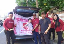 Selain di Makassar, IKA SDN Compleks Mangkura 83 Gelar Jumat Berkah di Jakarta FOTO: Pengurus IKA SDN Compleks Mangkura 83 Makassar menggelar Jumat Berkah di Makassar. Jumat (13/1/2023)