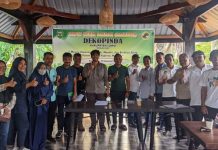 Ketua Dekopinda Luwu: Bangkitkan Koperasi di Luwu FOTO: Jajaran pengurus dan anggota Dewan Koperasi Indonesia Daerah (Dekopinda) Kabupaten Luwu, menggelar Rapat Kerja Daerah (Rakerda) tahun 2023 Bertempat di Wisata Kuliner Kamanre Desa Bungaeja Kecamatan Kamanre. Sabtu (14/1/2023)