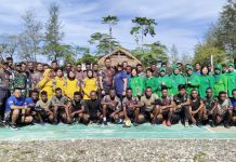 Olahraga Bersama Kodim 1715/Yahukimo dan Jajaran Koramil 1715/06 Dekai FOTO: Kodim 1715/Yahukimo dan jajaran Koramil 1715-06/Dekai melaksanakan olahraga bersama bertempat di lapangan volly Asrama Koramil 1715-06/Dekai, Jln. Jendral Sudirman Distrik Dekai, Kab. Yahukimo, pada Minggu (15/01).