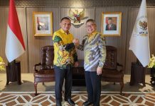 Sekjen Golkar minta TP Maju Pileg dan Pilgub, Taufan Pawe: Sebagai Kader Harus Siap FOTO: Kanan Sekretaris Jenderal (Sekjen) DPP Partai Golkar, Lodewijk Freidrich Paulus dan Ketua Golkar Sulsel Taufan Pawe.