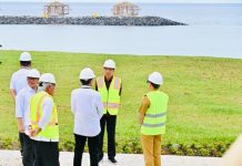 Tinjau Likupang, Presiden Jokowi Berharap Pariwisata Pulih Lebih Tinggi dari Prapandemi FOTO: Presiden Jokowi meninjau kawasan Likupang, di Minahasa Utara, Sulawesi Utara, Kamis (19/01/2023). (Foto: BPMI Setpres)