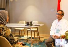Mahfud MD: Tantangan dan Masih Bertahannya NU di Usia Satu Abad FOTO: Menteri Koordinator Bidang Politik, Hukum, dan Keamanan Indonesia, Mahfud MD saat diwawancarai TV Nasional. (Property Mahfud MD/Facebook)