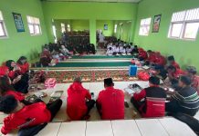 DPC PDIP Kutai Timur Gelar Doa dan Syukuran Ultah Megawati ke 76 di Ponpes Hidayatullah FOTO: Dewan Pimpinan Cabang PDI Perjuangan Kutai Timur menggelar syukuran di Pondok Pesantren (Ponpes) Hidayatullah yang berada di Gang Melati, Kecamatan Sangatta Utara. Senin (23/1/2023)