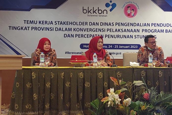 FOTO: Badan Kependudukan dan Keluarga Berencana Nasional (BKKBN) saat menggelar temu kerja stakeholder dan Dinas Pengendalian Penduduk Keluarga Berencana Pemberdayaan Perempuan dan Perlindungan Anak oleh BKKBN Sulsel di Almadera hotel. Rabu (25/1/2023) 