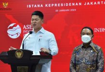 Hadapi Tiga Even Internasional, Ketum KOI: Jadi Pijakan Indonesia untuk Tuan Rumah Olimpiade FOTO: Ketua Umum Komite Olimpiade Indonesia (KOI) Raja Sapta Oktohari saat memberikan keterangan persnya dihadapan awak media di Kompleks Istana Kepresidenan, Jakarta. Rabu (25/1/2023).