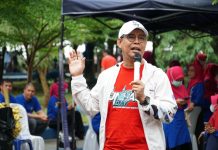 Meriahnya Unhas Day Bulukumba: Bagi-bagi Doorprize sampai Donor Darah FOTO: Wakil Bupati Andi Edy Manaf saat menghadiri Unhas Day di Bulukumba