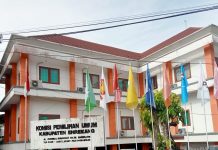 Komisioner KPU Enrekang Dituding Jadi Calo Perekrutan Anggota PPS, Wawan Ajak Lapisan Masyarakat Awasi Kerja KPU Enrekang FOTO: Kantor KPU Kabupaten Enrekang (ist)