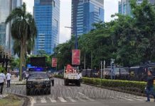 Jalan Mengarah Kedubes Swedia Dipenuhi Kawat Berduri, Jelang Aksi Bela Alquran 301 FOTO: Jalan Prof DR Satrio menuju ke Jalan DR Ide Anak Agung Gde Agung. Bahkan, di pertigaan Jalan DR Ide Anak Agung Gde Agung dengan Jalan Mega Kuningan Timur 1, sudah terpasang blokade. (RMOL)