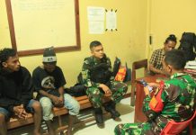 500gram Ganja Siap Edar Berhasil Diamankan Satgas Pamtas RI-PNG Yonif 132/BS FOTO: Satgas Pamtas Yonif 132/BS berhasil menggagalkan upaya pengedaran narkotika jenis ganja seberat 500 gram Di Jln.Trans Jayapura-Wamena tepatnya di Rest Area KM 76, Distrik Mannem, Kab.Keerom, Provinsi Papua, Pada hari Senin (30/01/2023).