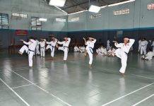 Hadapi UNPD, Yonmarhanlan VI Makassar Laksanakan Uji Materi Karate FOTO: Yonmarhanlan VI Makassar laksanakan uji materi karate di GOR Candrasa Lantamal VI Jalan Yos Sudarso No.308 Kota Makassar. Senin (30/01/2023).