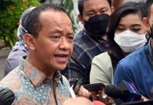 Tiga Arahan Presiden Terkait Tindak Lanjut Kerja Sama Migas dan Pertambangan FOTO: Menteri Investasi/Kepala BKPM Bahlil Lahadalia memberikan keterangan pers di Kompleks Istana Kepresidenan Jakarta, Selasa (31/01/2023) siang. (Foto: Humas Setkab/Rahmat)