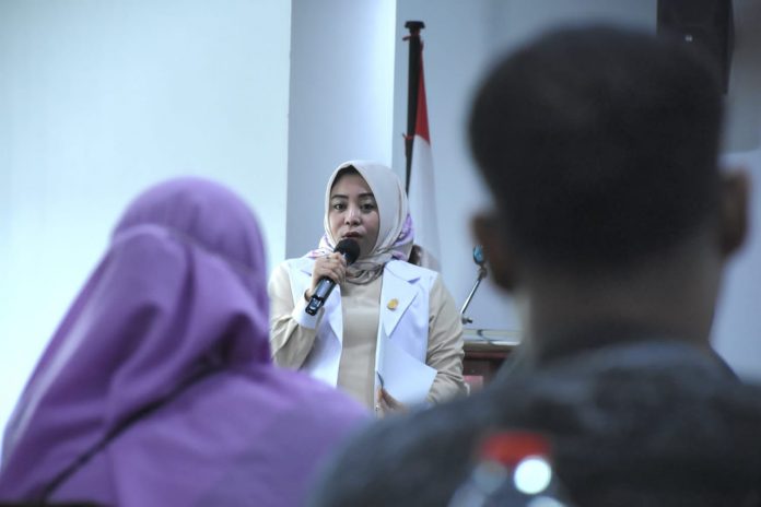 FOTO: Anggota Kota Makassar, Nunung Dasniar menggelar Sosialisasi Perda nomor 2 tahun 2016 tentang Tanggung Jawab Sosial dan Lingkungan Perusahaan, di Hotel Grand Maleo Makassar, Selasa (31/1/2023).