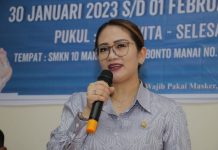 Maksimalkan Pelaksanaan Pengawasan APBD, Legislator Golkar, Debbie Rusdin Kunjungi SMKN 10 Makassar FOTO: Anggota DPRD Sulawesi Selatan, Debbie Purnama Rusdin melakukan kunjungan di SMK Negeri 10 Makassar, Jalan Bonto Manai, Selasa (30/01/2023).