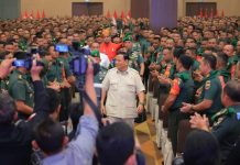 Temui 2.000 Babinsa di Kodam IV/Diponegoro, Prabowo: Semua Akan dapat Kendaraan Operasional dan Alat Komunikasi yang Baru FOTO: Menteri Pertahanan Prabowo Subianto saat bertemu dengan 2.000 Bintara Pembina Desa (Babinsa) TNI AD di wilayah Kodam IV/Diponegoro, Semarang. Rabu (25/01) lalu.