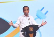 Ekosistem Kendaraan Listrik, Strategi Besar Indonesia jadi Negara Maju FOTO: Presiden Jokowi menghadiri acara Peringatan Hari Ulang Tahun Ke-8 dan Kopi Darat Nasional PSI di Djakarta Theater, Jakarta, Selasa (31/01/2023) malam. (Foto: BPMI Setpres/Rusman)