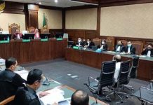 Negara Rugi Rp 73,9 Triliun, Bos Apeng Protes Dituntut Seumur Hidup oleh JPU Foto: Surya Darmadi saat menjalani sidang tuntutan dugaan TPPU alih fungsi lahan/RMOL