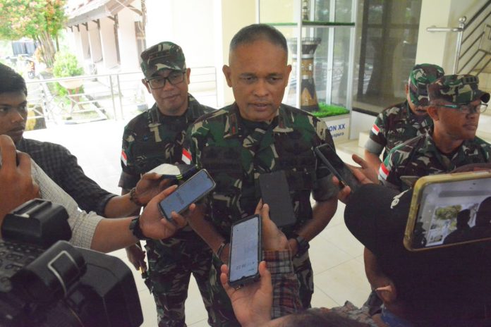 FOTO: Komandan Korem 172/PWY Brigjen TNI J.O Sembiring saat memberikan keterangan persnya di Jayapura. Selasa (7/2/2023) pagi.