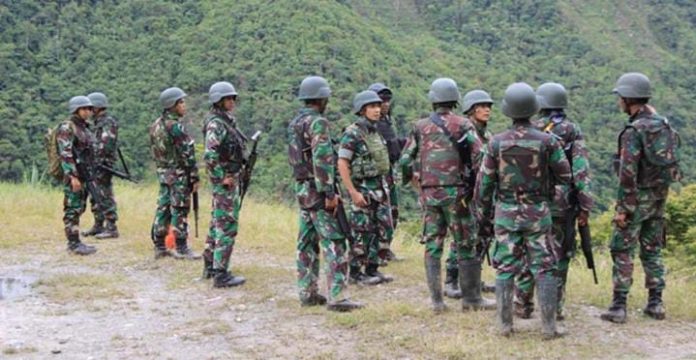 Foto: Pasukan TNI kejar KKB Papua