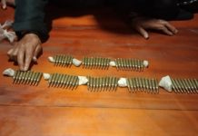 TNI Tindak Tegas Oknum Anggota Yang Terlibat Kepemilikan Munisi Ilegal FOTO: 77 butir amunisi ilegal Pratu MS dan Prada MS merupakan prajurit Organik Kodim 1702/Jayawijaya.