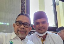 Adi Akbar Daeng, Dari Masjid ke Paul Sartre FOTO: Tokoh Literasi Bachtiar Adnan Kusuma Bersama Founder Tamparang Group, Adi Akbar