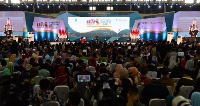 FOTO: Presiden Joko Widodo saat berpidato pada puncak HPN 2023 di Sumatera Utara/Ist