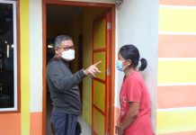 50 Unit Rumah Impian, Cara Taufan Pawe Mengurangi Serta Menuntaskan Angka Kemiskinan FOTO: Wali kota Parepare HM Taufan Pawe saat meninjau Rumah Impian di Lingkungan Tegal. Jumat (10/2)