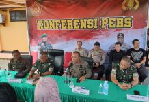 Kembali KST Sebar Hoax Dan Provokasi FOTO: Pangdam XVII/Cenderawasih Mayjen TNI Muhammad Saleh Mustafa saat jumpa Pers di Polres Pelayanan Mimika, Jumat (10/2/2023)