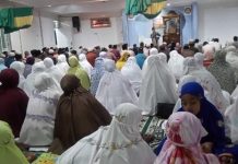 Muhammadiyah: 6 Minggu Lagi Bulan Suci Ramadan FOTO: Suasana Salat tarawih di bulan suci Ramadan.