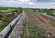 Tidak Selesai, Pihak Pemkab Bulukumba Tegas Putuskan Kontrak Pekerjaan Irigasi Kadieng FOTO: Kondisi fisik pekerjaan Rehabilitasi Jaringan Irigasi Daerah Irigasi (D.I.) Kadieng Kecamatan Rilau Ale, penyedianya yakni CV. Rifqi Abadi Jaya diputus kontrak oleh Pejabat Penandatangan Kontrak (PPK) nya atas nama M. Al Ansar