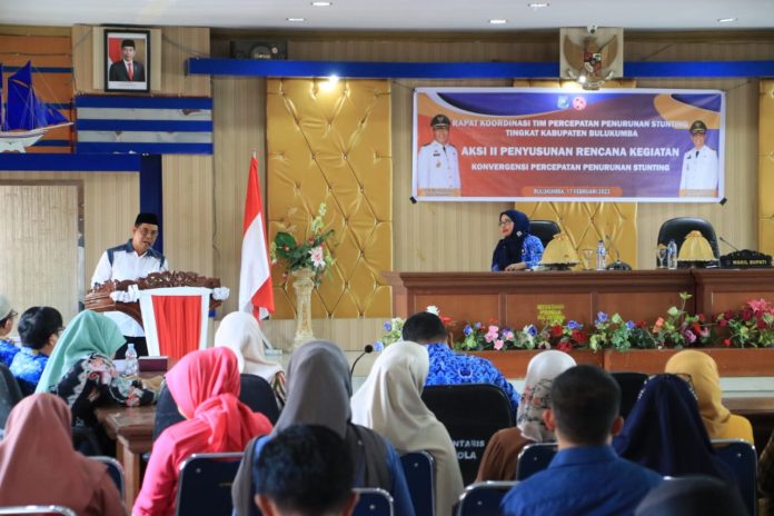 FOTO: Wakil Bupati Bulukumba, Andi Edy Manaf, memimpin Rapat Koordinasi Tim Percepatan Penurunan Stunting (TPPS) tingkat Kabupaten Bulukumba, yang berlangsung di Ruang Pola Kantor Bupati, Jumat, 17 Februari 2023.