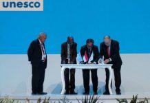 Pemerintah Indonesia, WWC, dan UNESCO Tanda Tangani Nota Kesepahaman Kerja Sama Penyelenggaraan World Water Forum ke-10 FOTO: Penandatanganan LoT kerja sama penyelenggaraan World Water Forum Ke-10 di Jakarta Convention Center, Jakarta, Rabu (15/02/2023). (Foto: Kementerian PUPR)