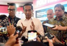 Presiden Harapkan Ketum PSSI Baru Bawa Perubahan Bagi Sepakbola Indonesia FOTO: Presiden Jokowi memberikan keterangan pers usai pembukaan Pameran Otomotif IIMS Tahun 2023, Kamis (16/02/2023). (Foto: Humas Setkab/Rahmat)