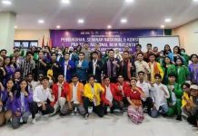 Resmi Dilantik, BEM Nusantara Sulsel Deklarasi Pemilu Aman dan Damai di Tahun 2024 FOTO: Badan Eksekutif Mahasiswa Nusantara Sulawesi Selatan (BEMNUS SULSEL) laksanakan Seminar Nasional Kepemiluan dalam rangkaian Pengukuhan pengurus Daerah Aliansi BEM Nusantara Sulsel di Tana Toraja pada 16 Februari 2023.