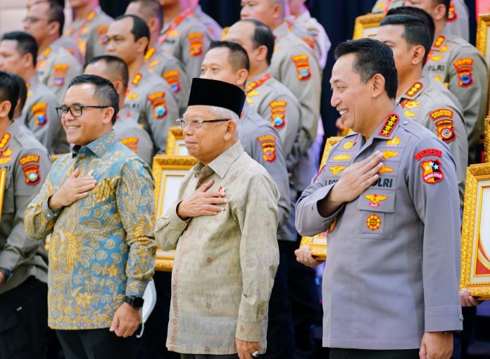 FOTO: Wakil Presiden Maruf Amin, Kapolri Jenderal Sigit Prabowo dan Menteri Pendayagunaan Aparatur Negara dan Reformasi Birokrasi (Kemenpan RB)