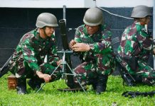 Penuh Semangat, ‘Prajurit Petarung’ Yonmarhanlan VI Makassar Laksanakan Latihan Pertahanan Pangkalan FOTO: Prajurit Petarung Yonmarhanlan VI/Mks dengan penuh semangat melaksanakan Latihan Pertahanan Pangkalan TW 1 Lantamal VI/Mks materi Pertahanan Pantai yang dilaksanakan disekitaran Mako Lantamal VI Jalan Yos Sudarso No. 308 Ujung Tanah, Kota Makassar. Rabu (22/02/2023)