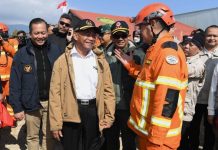 Delegasi RI Kunjungi Pusat Operasi INASAR di Antakya Turki FOTO: Delegasi Pemerintah Republik Indonesia yang dipimpin Menko PMK Muhadjir Effendy mengunjungi pusat operasi tim INASAR di Kota Antakya, Provinsi Hatay, Turki, Rabu (22/02/2023). (Foto: BPMI Setpres/Kris)