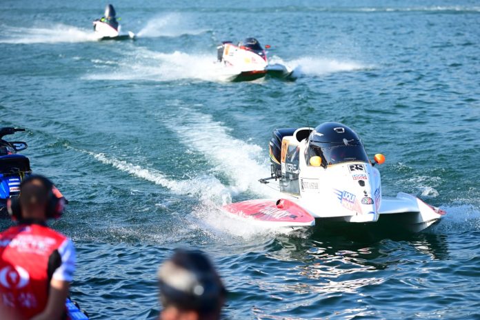 FOTO: Balapan F1 SuperBoat di Danau Toba (Foto: BPMI Setpres)