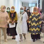 RSUD Bulukumba Menuju Standar Rumah Sakit Pendidikan Satelit FOTO: Manajemen RSUD H.Andi Sulthan Daeng Radja Bulukumba saat persiapan pertemuan di aula pertemuan RSUD, yang berlangsung Rabu-Kamis, 1 sampai 2 Maret 2023.